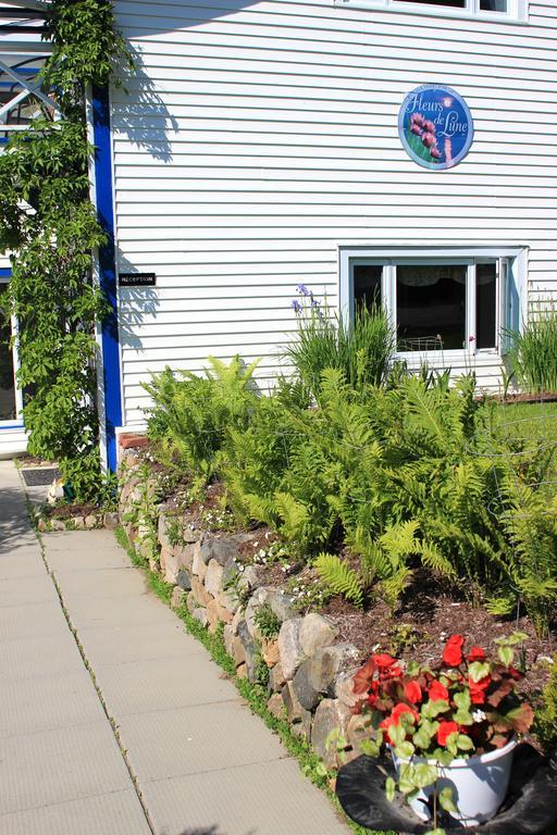Auberge Fleurs De Lune La Malbaie Eksteriør billede