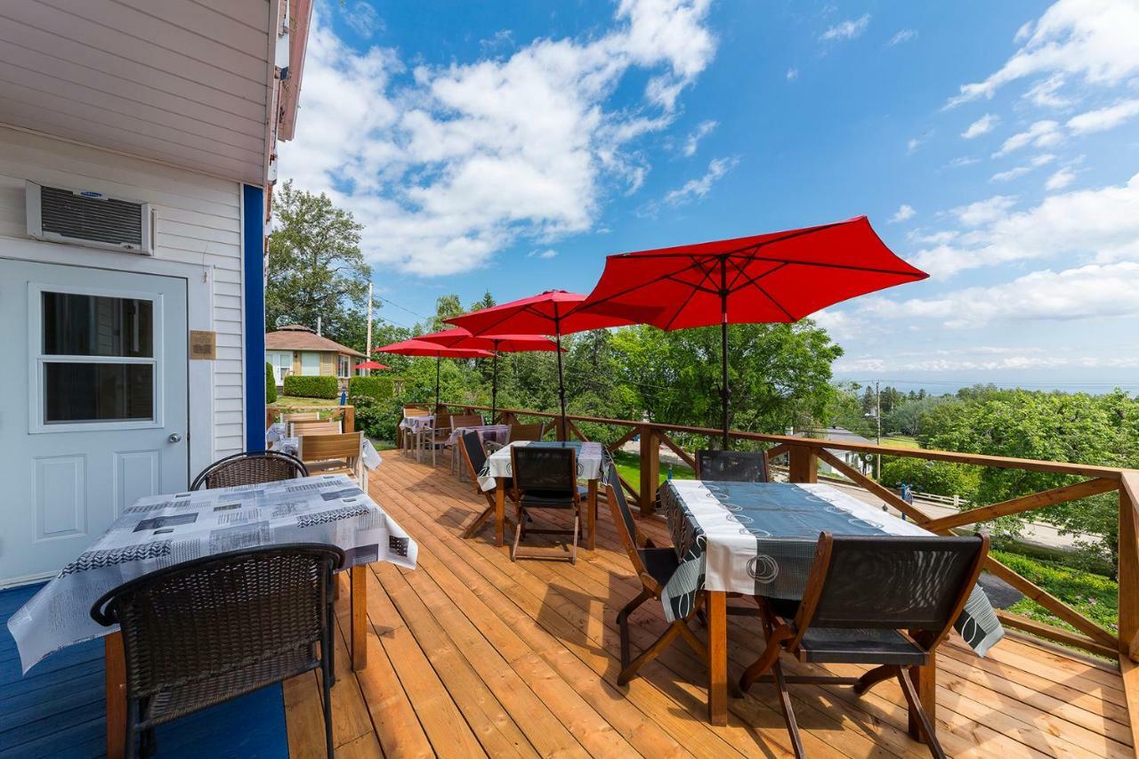 Auberge Fleurs De Lune La Malbaie Eksteriør billede